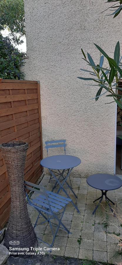 Apartament La Cigale Et La Fourmi Nîmes Zewnętrze zdjęcie